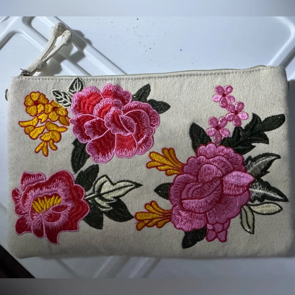 Floral Embroidered Cream Crossbody